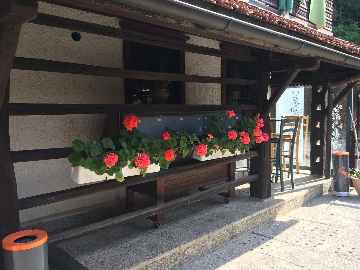 Gostisce Smuk Križe Exterior foto
